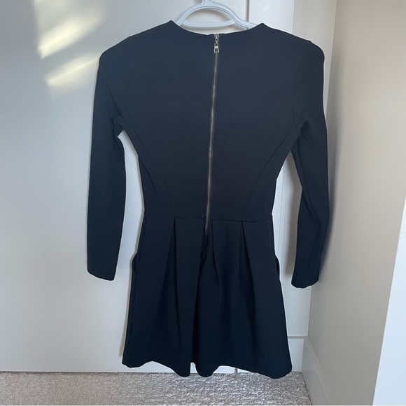 Aritzia black dress with pockets size 00 - Picture 2 of 3